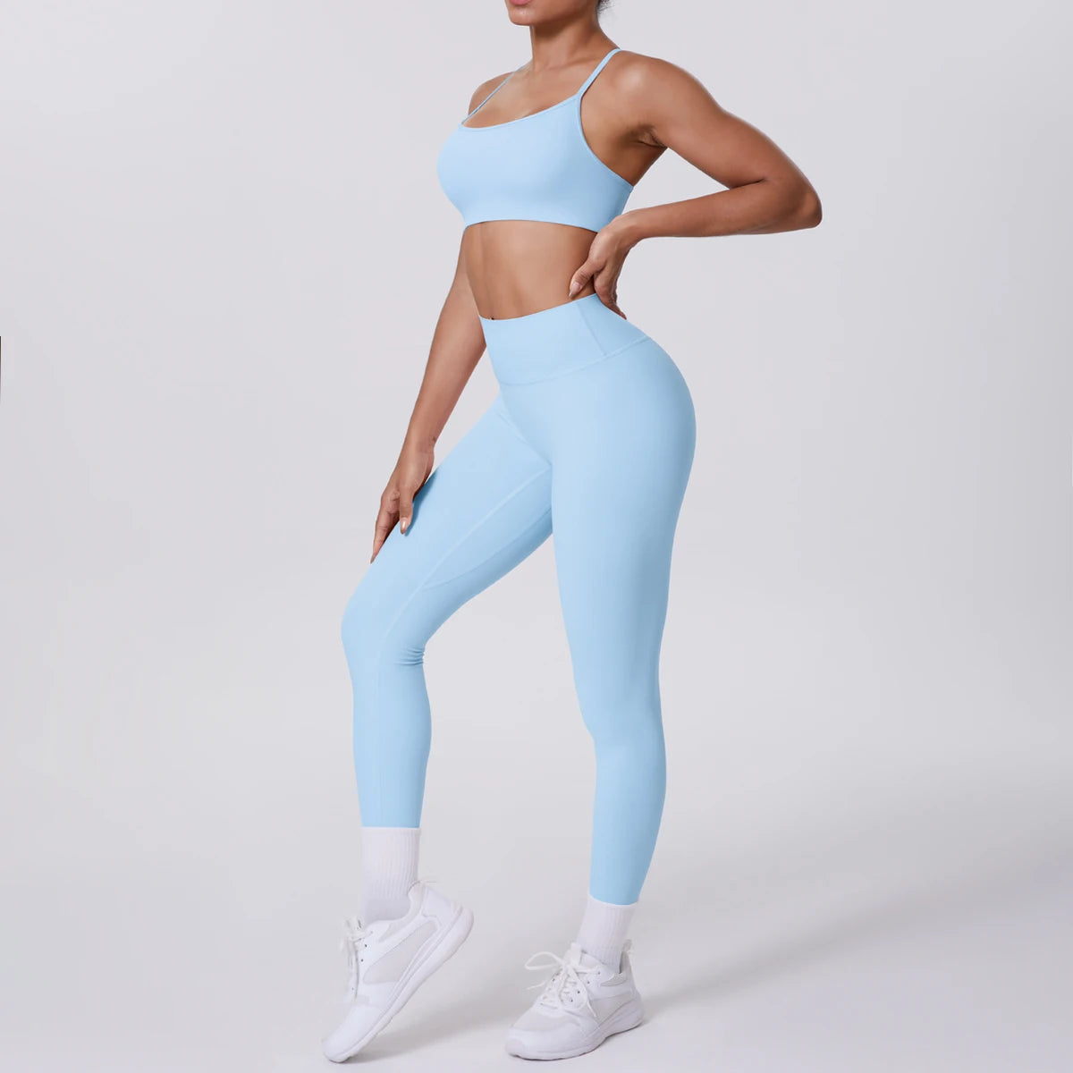 Seamless Yoga Suit – High-Impact Bra & Peach Lift Pants