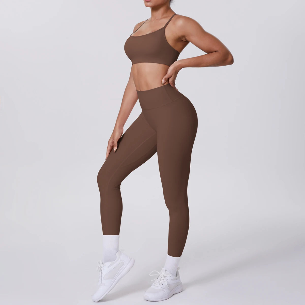 Seamless Yoga Suit – High-Impact Bra & Peach Lift Pants
