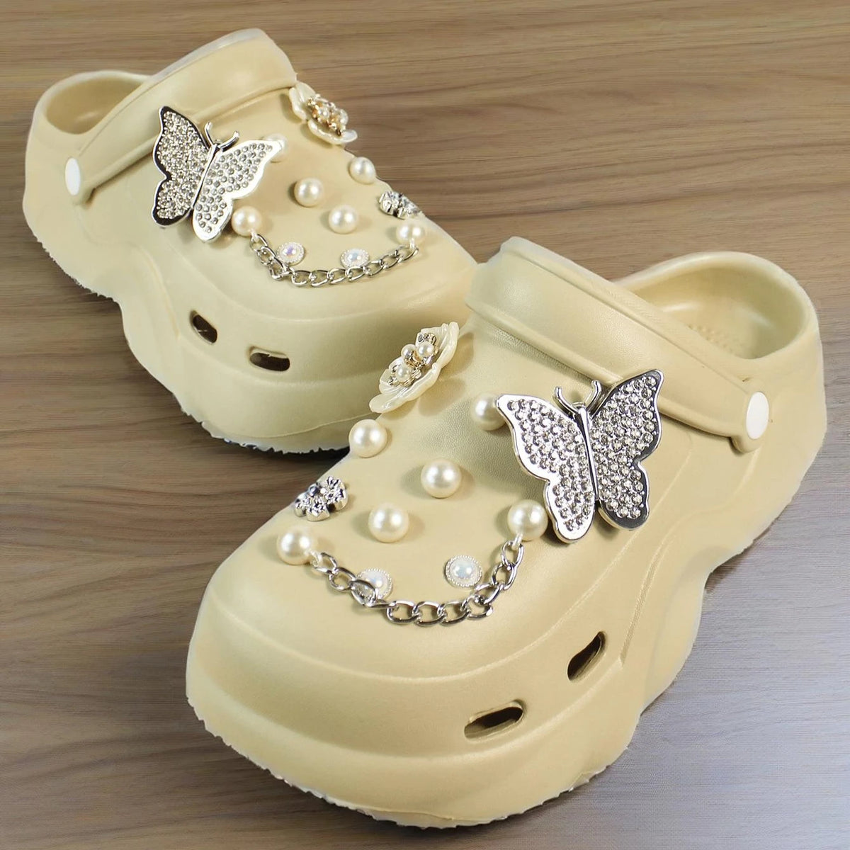 Women DIY Silver Butterfly-Knot Fashion Bow Decor Clogs Summer Sping Autumn Beach Sandals Cave Hole Garden Shoes Students Girls