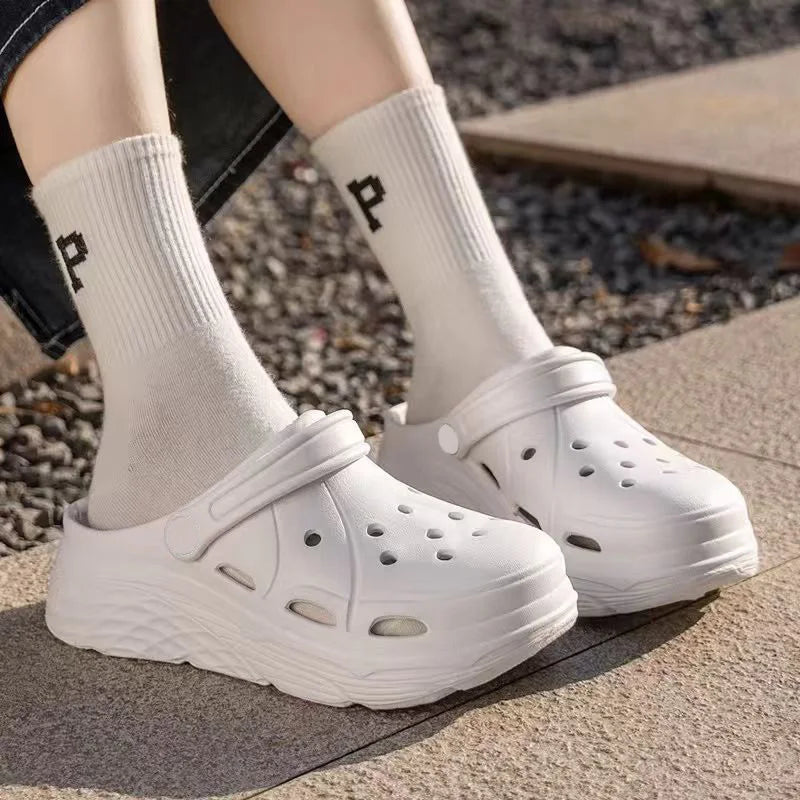 Women's Outdoor Fashionable Simple Design Clog Shoes Suitable for Home Beach Casual Comfortable Sandals