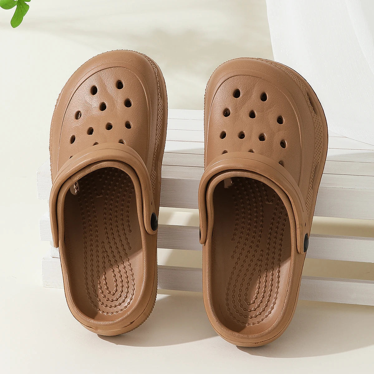 Women's Croc Shoes, Girls' Outerwear, Couples' Baotou Slippers, Women's Sandals, Women's Home Shoes, Women's Sandals, Men's Croc Shoes