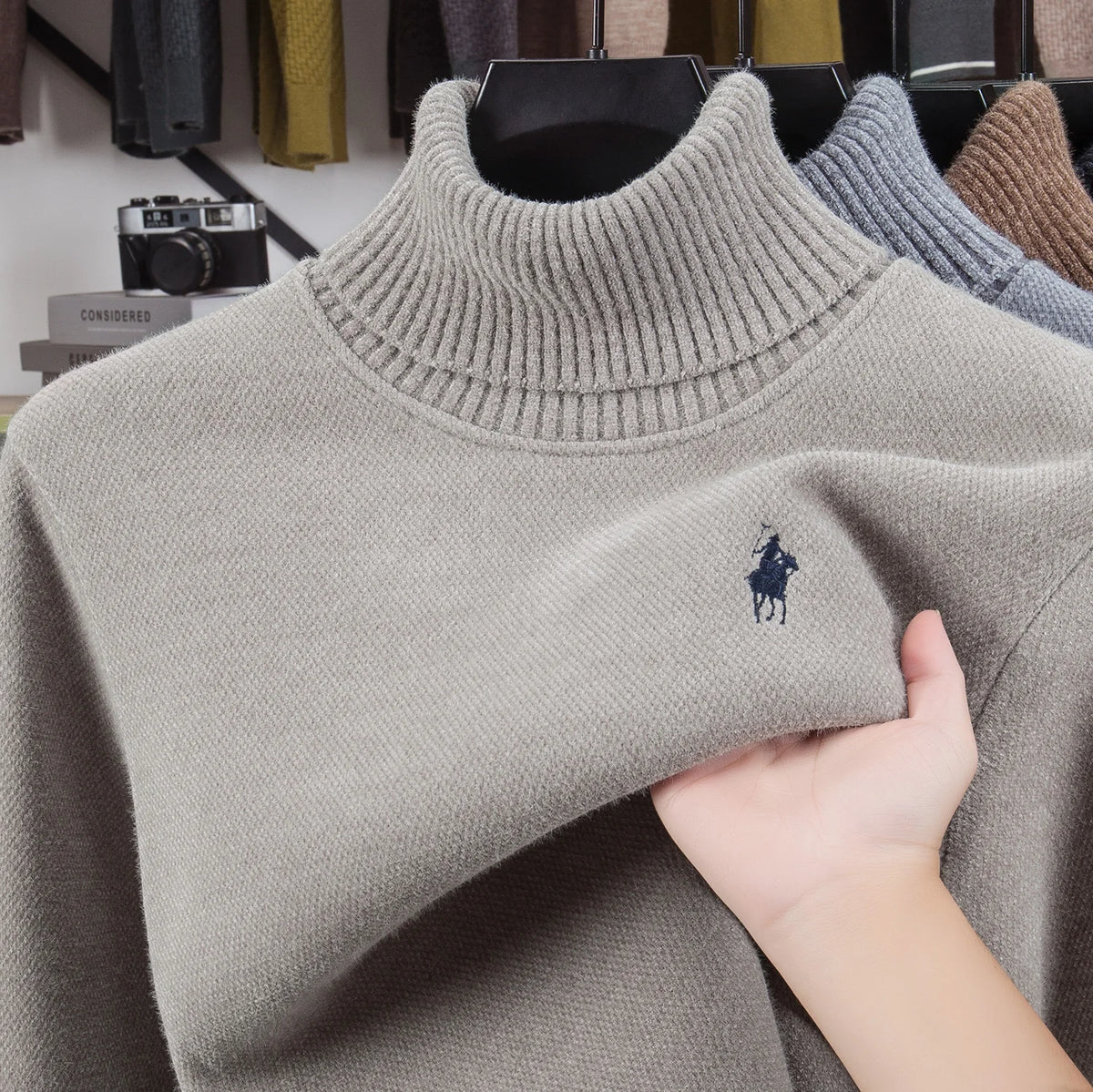 High end brand velvet sweater men's new fashion designer exquisite pony embroidery winter thick warm high neck knitted pullover