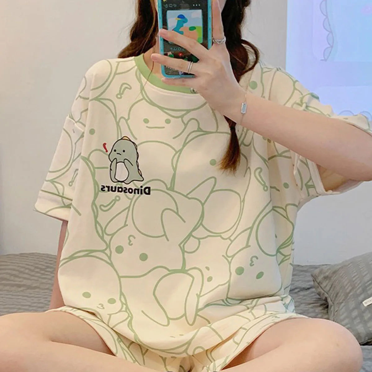 Women's Loose Fit Cartoon Bear Pajamas Set Summer Short Sleeve Gradient Casual Homewear Sleepwear